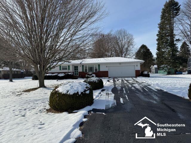 Property Photo: 10935 Strasburg Road MI 48133