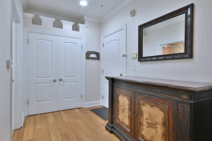 Property Photo:  