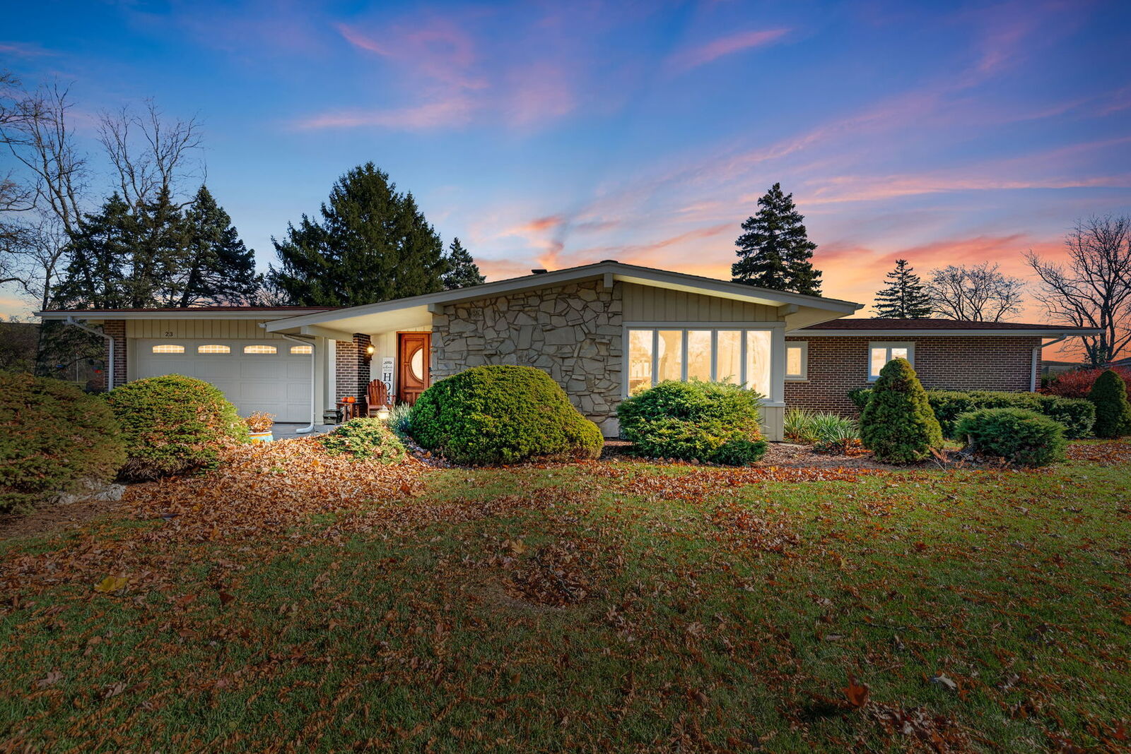 Property Photo:  23 Croydon Lane  IL 60523 