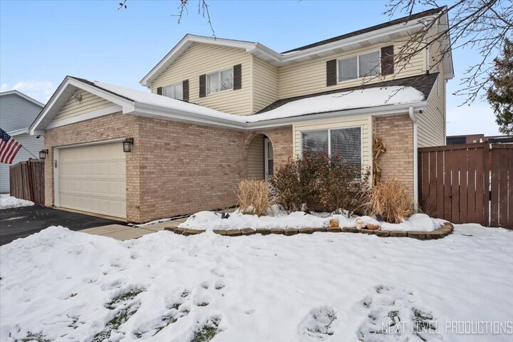 Property Photo:  2632 Emma Circle  IL 60504 