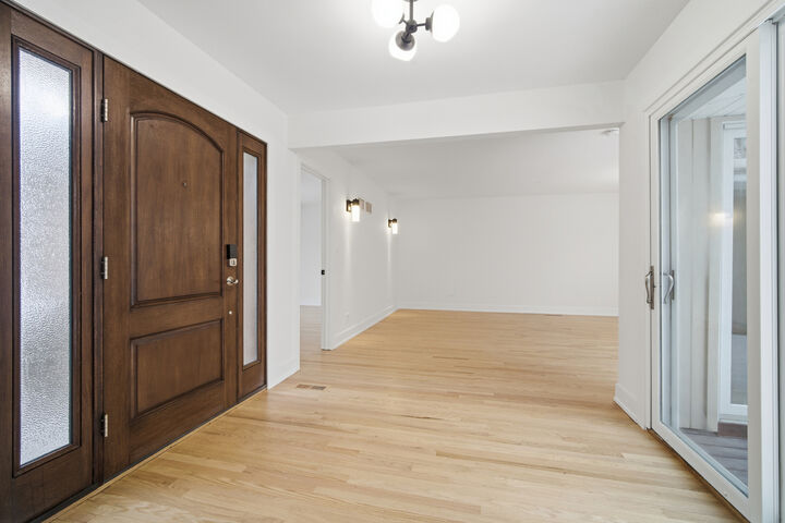 Property Photo: 2372 Salceda Drive 2372 IL 60062