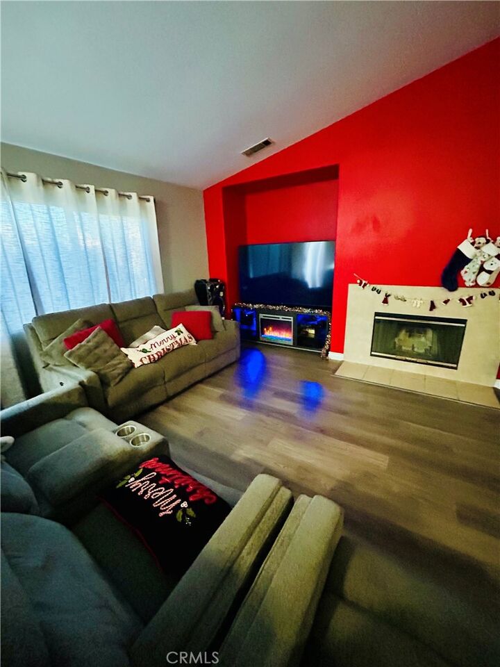 Property Photo:  782 Penasco Grande  CA 92570 