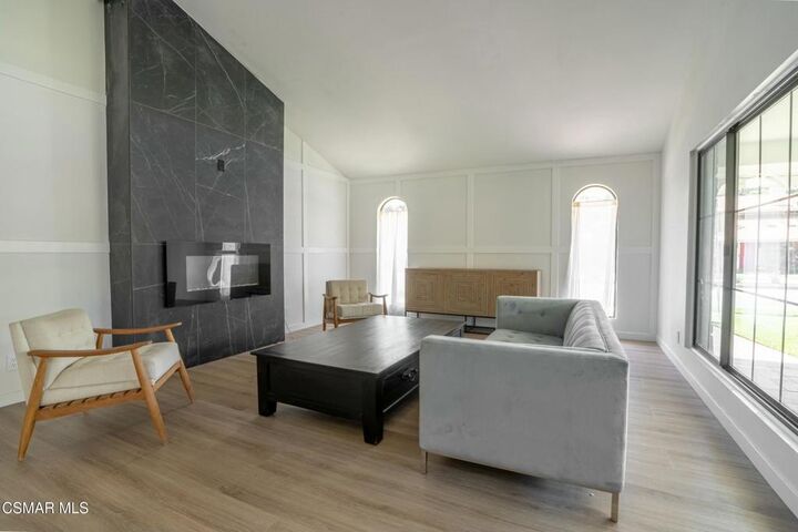 Property Photo:  2039 Bridgegate Court  CA 91361 