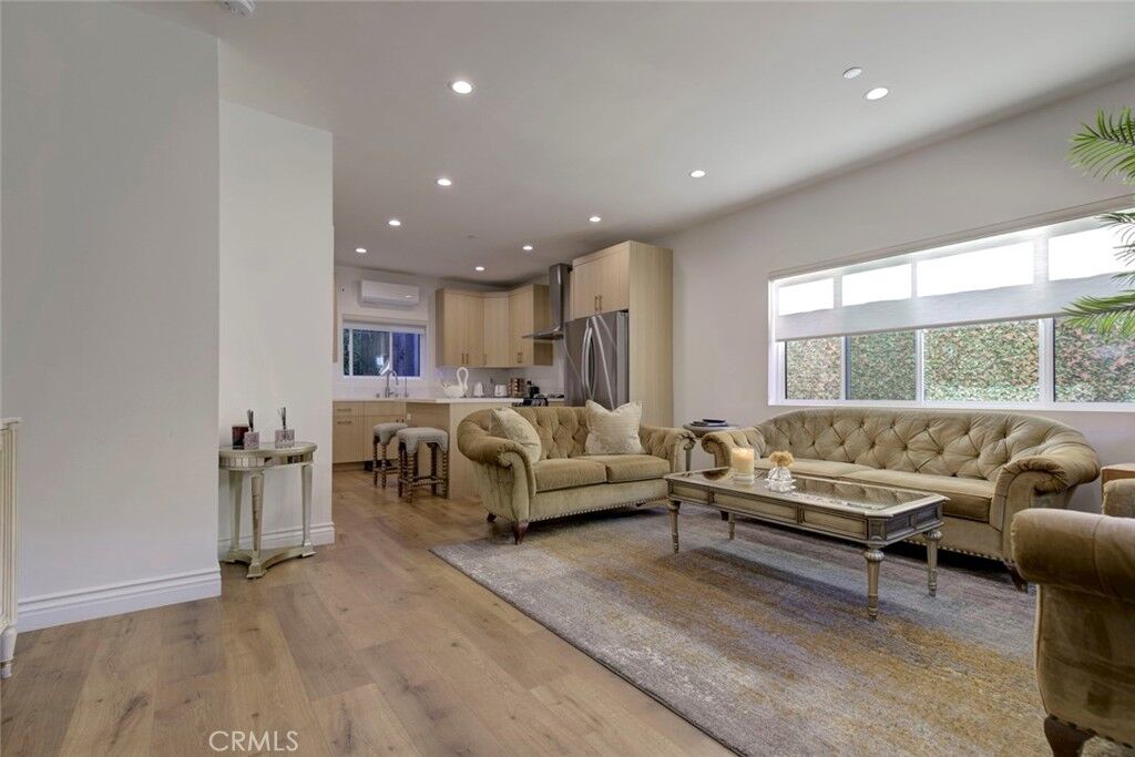 Property Photo: 5208 Goodland CA 91607