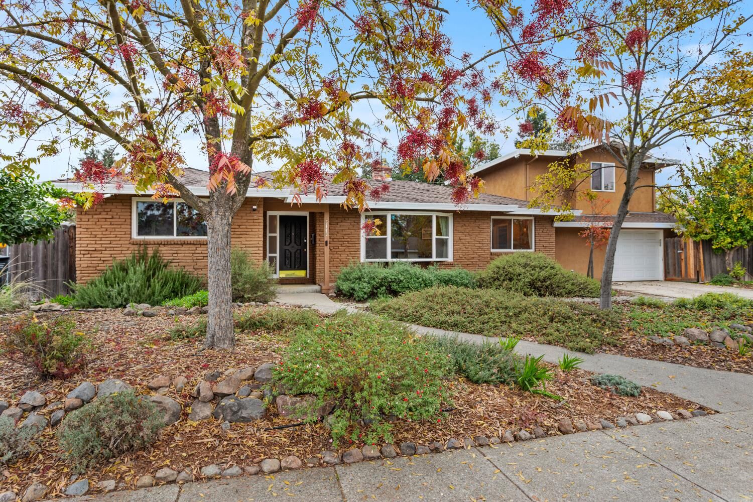 Property Photo: 6449 Holstein Way CA 95831