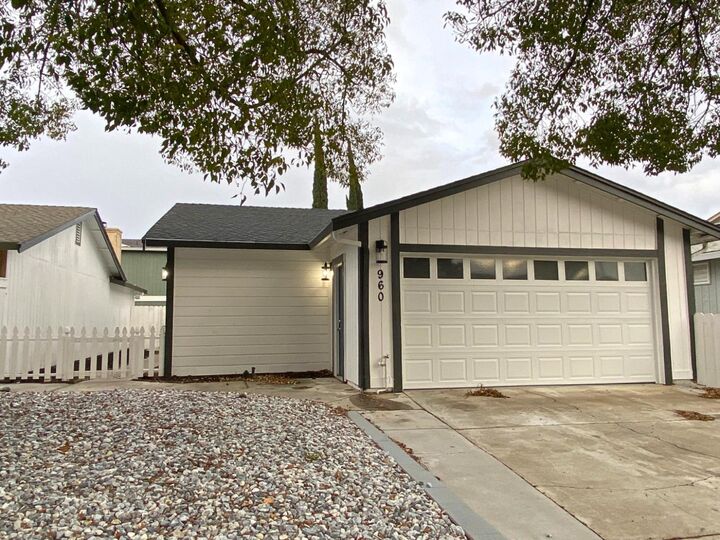 Property Photo:  960 Waylinn Lane  CA 95376 