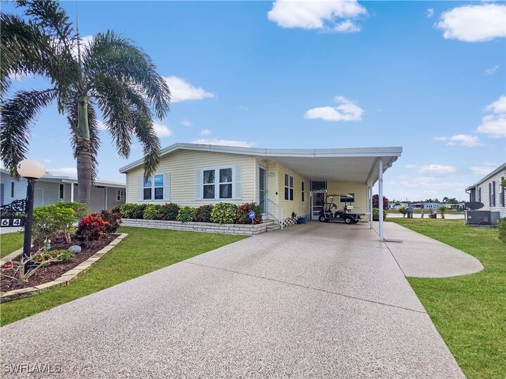 Property Photo:  264 Lakeside Drive  FL 33903 