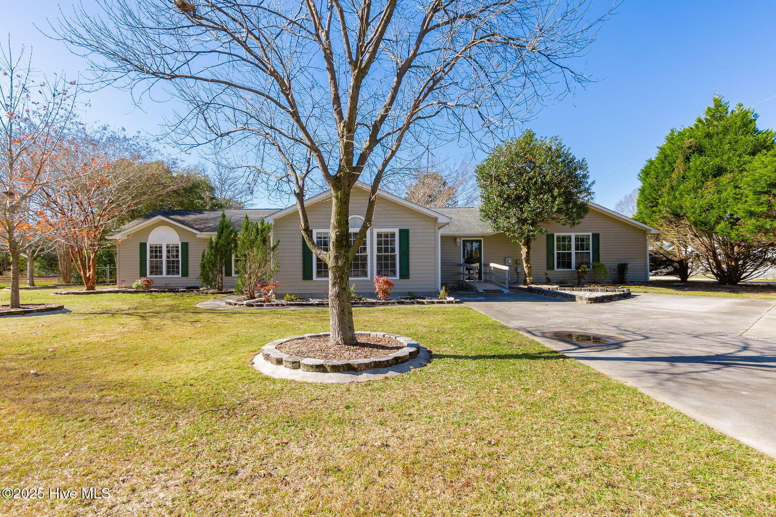 Property Photo:  4503 Rivershore Drive  NC 28560 