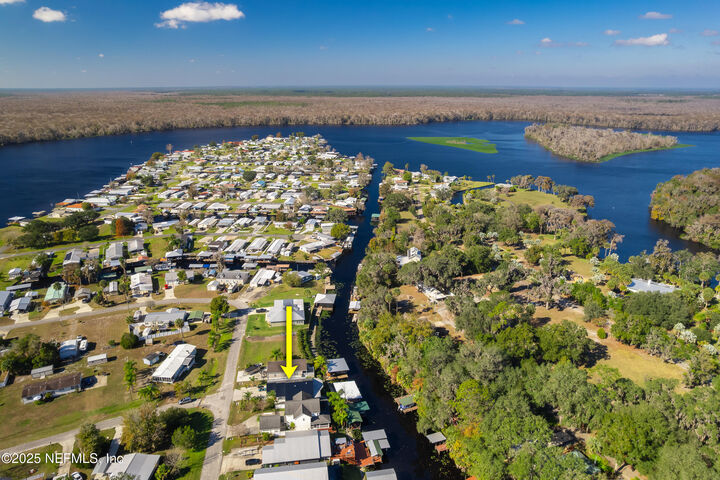 Property Photo: 289 Maxwell Drive FL 32193