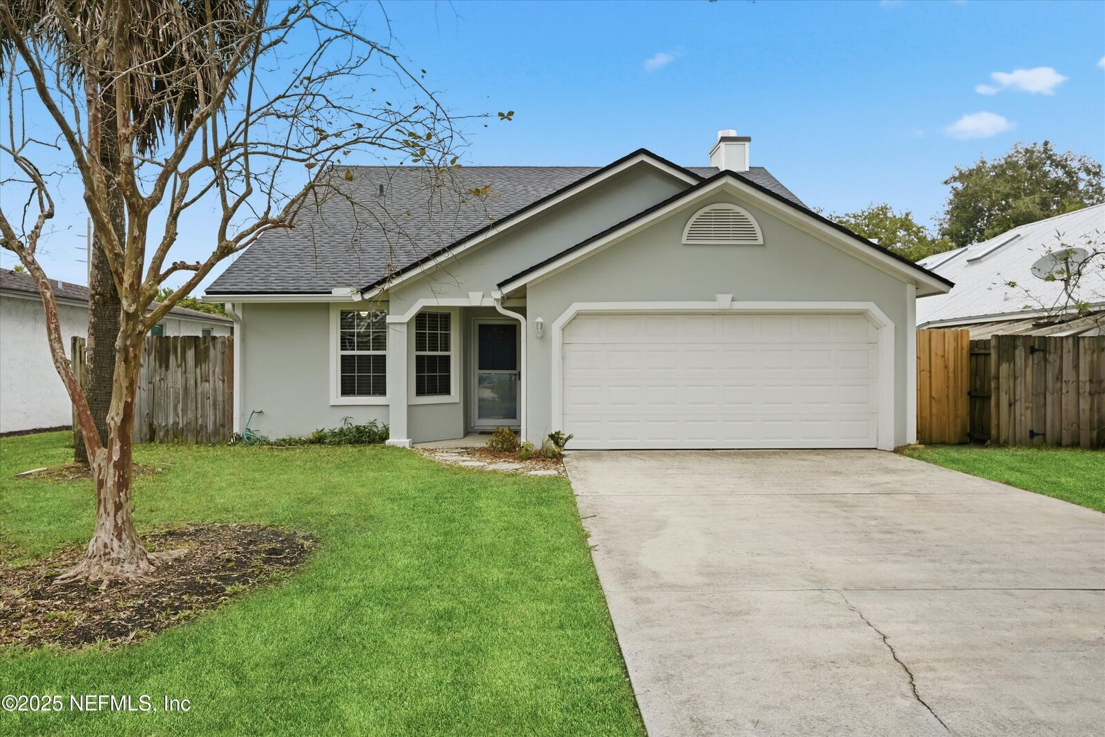 Property Photo:  811 14th Avenue S  FL 32250 