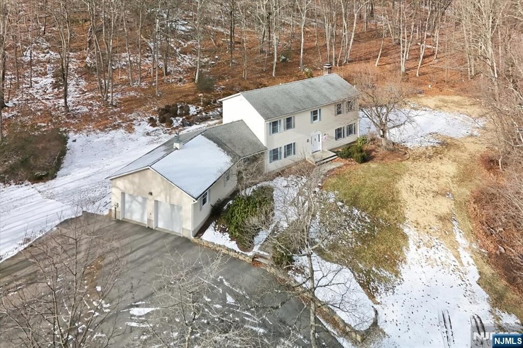 Property Photo:  611 Snake Den Road  NJ 07480 