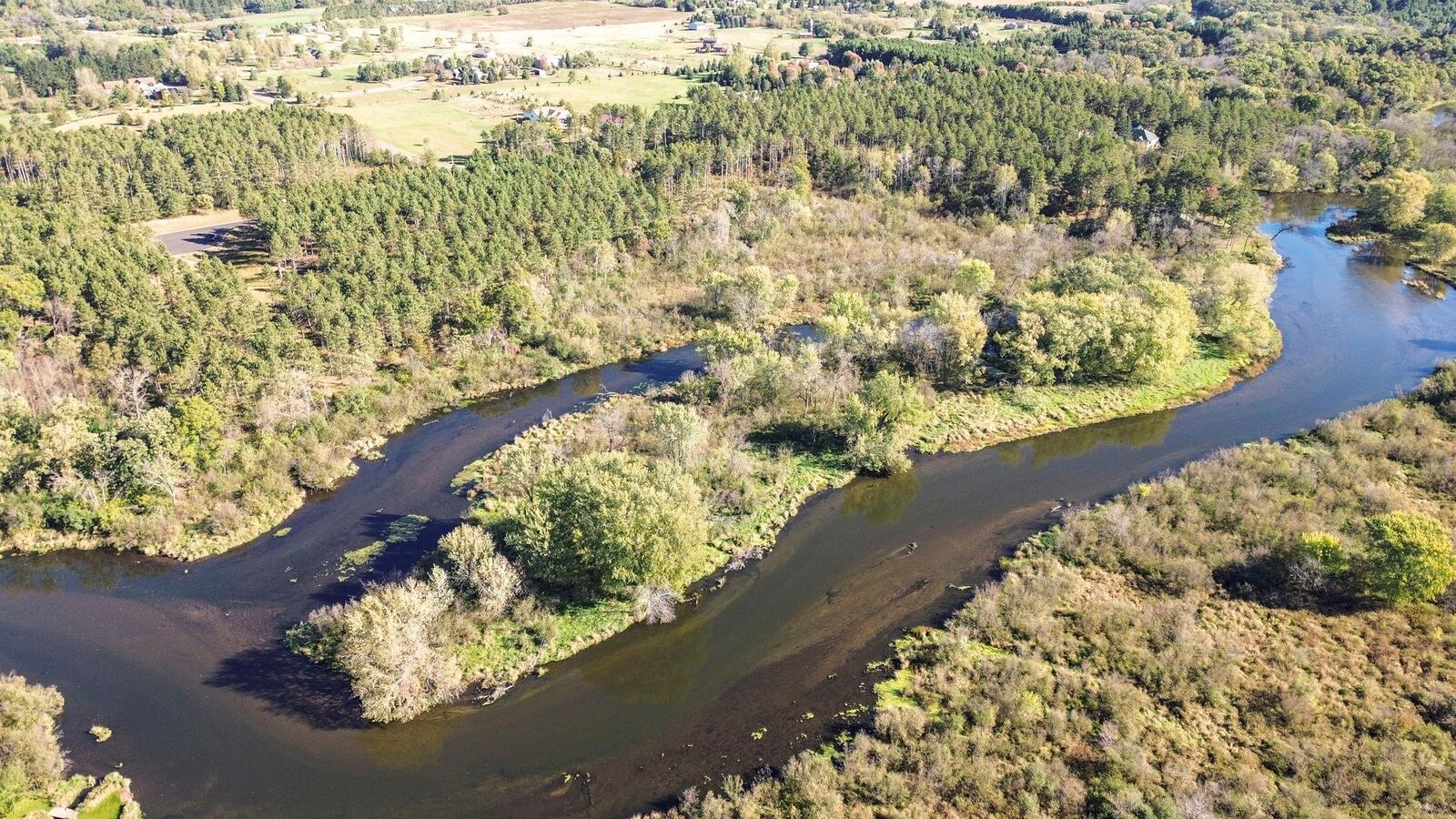 Property Photo: 949 Riverdale Court WI 54025