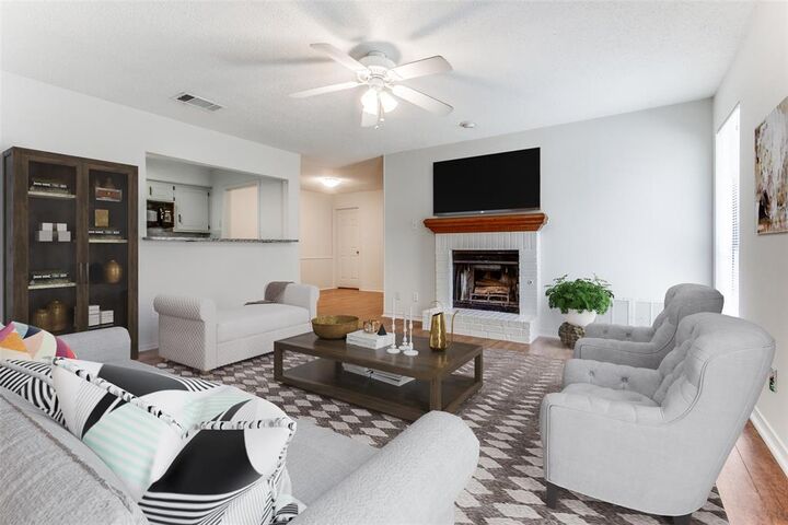 Property Photo: 811 Saint Paul Court TX 75080