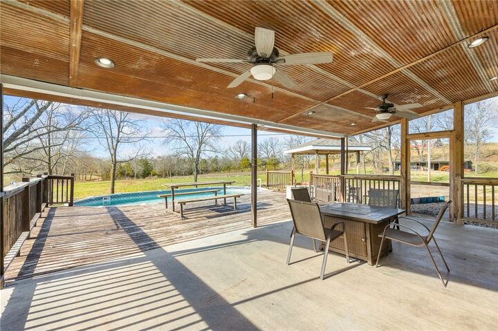 Property Photo:  1622 Brittain Cemetery Road  AR 72601 