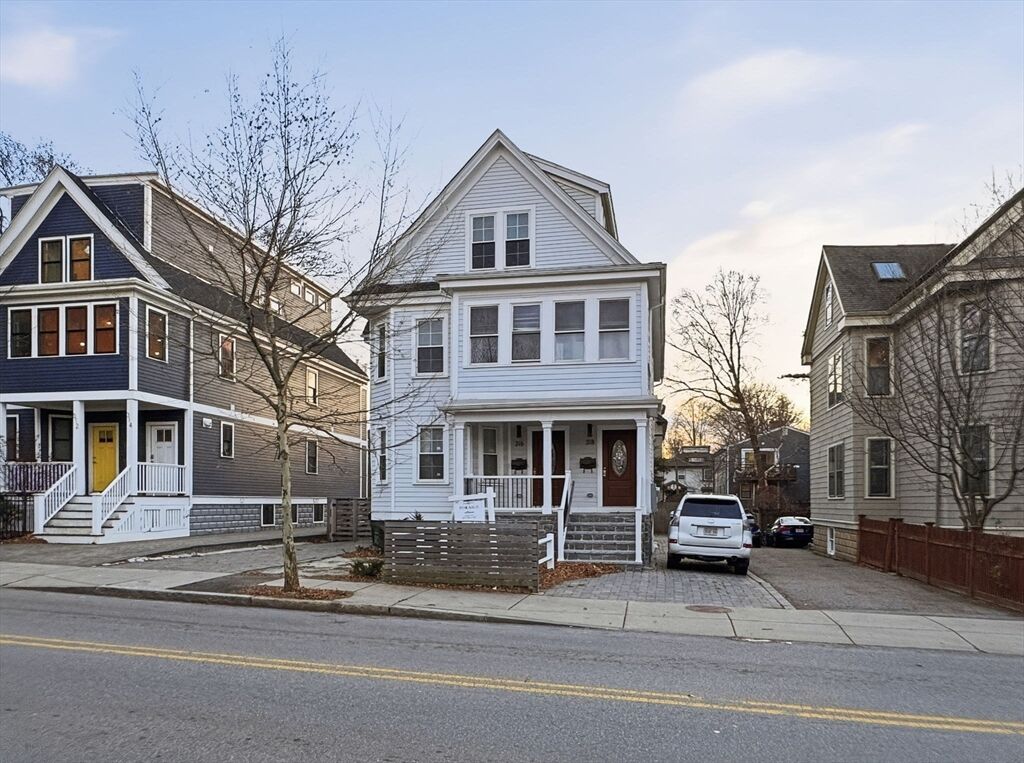 Property Photo: 318 Concord Ave 2 MA 02138