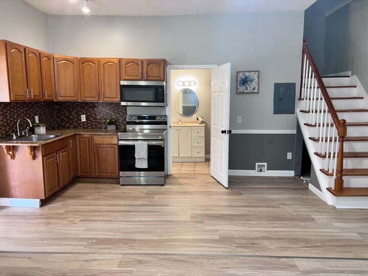 Property Photo:  26 Main St 2  MA 01562 