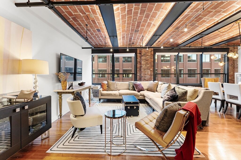 Property Photo:  121 Beach 502  MA 02111 