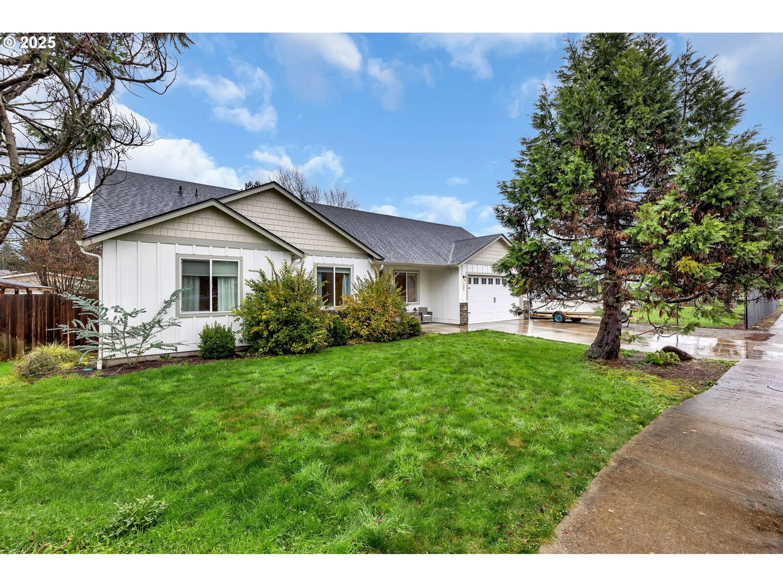 Property Photo: 205 S Hubbard Ave WA 98675