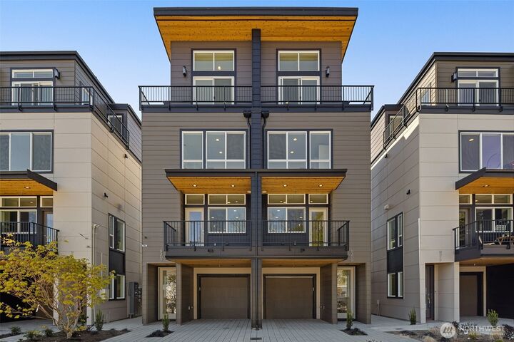 9221  Densmore Avenue N  Seattle WA 98103 photo