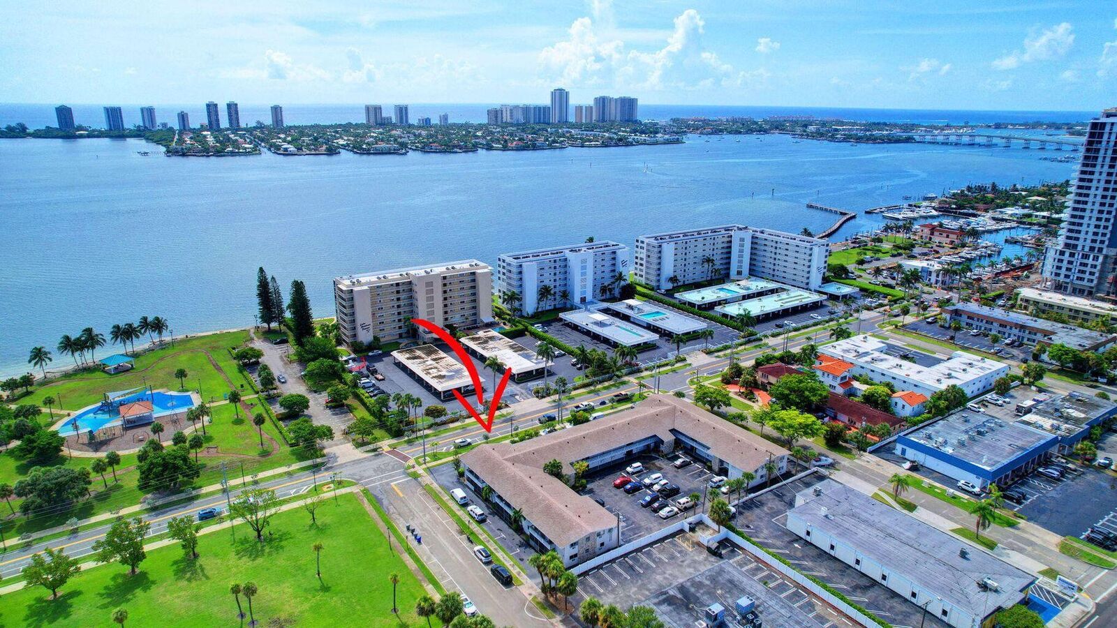 Property Photo: 510 Lake Shore Drive 20 FL 33403