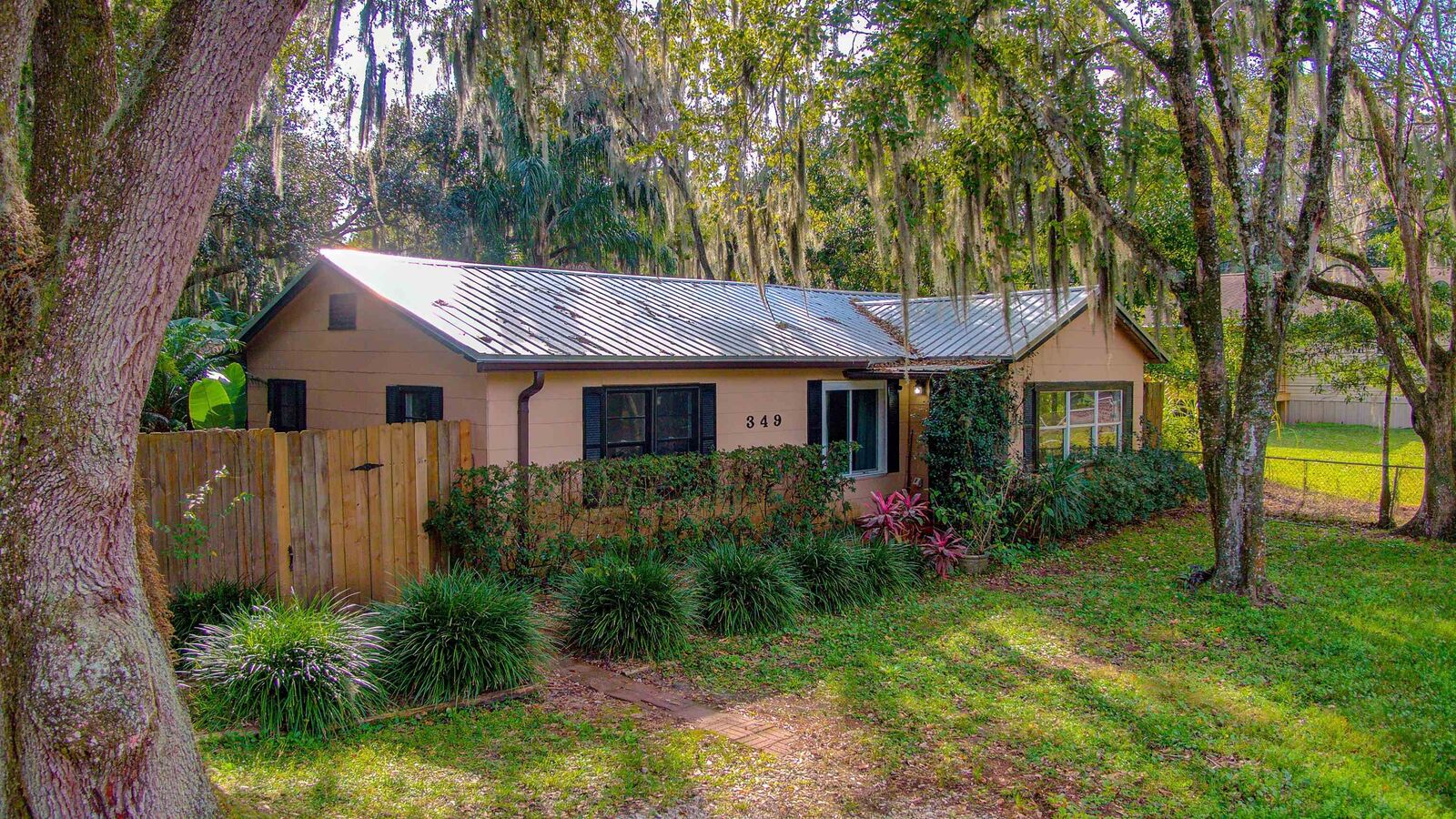 Property Photo:  349 Abbey Ave  FL 32084 