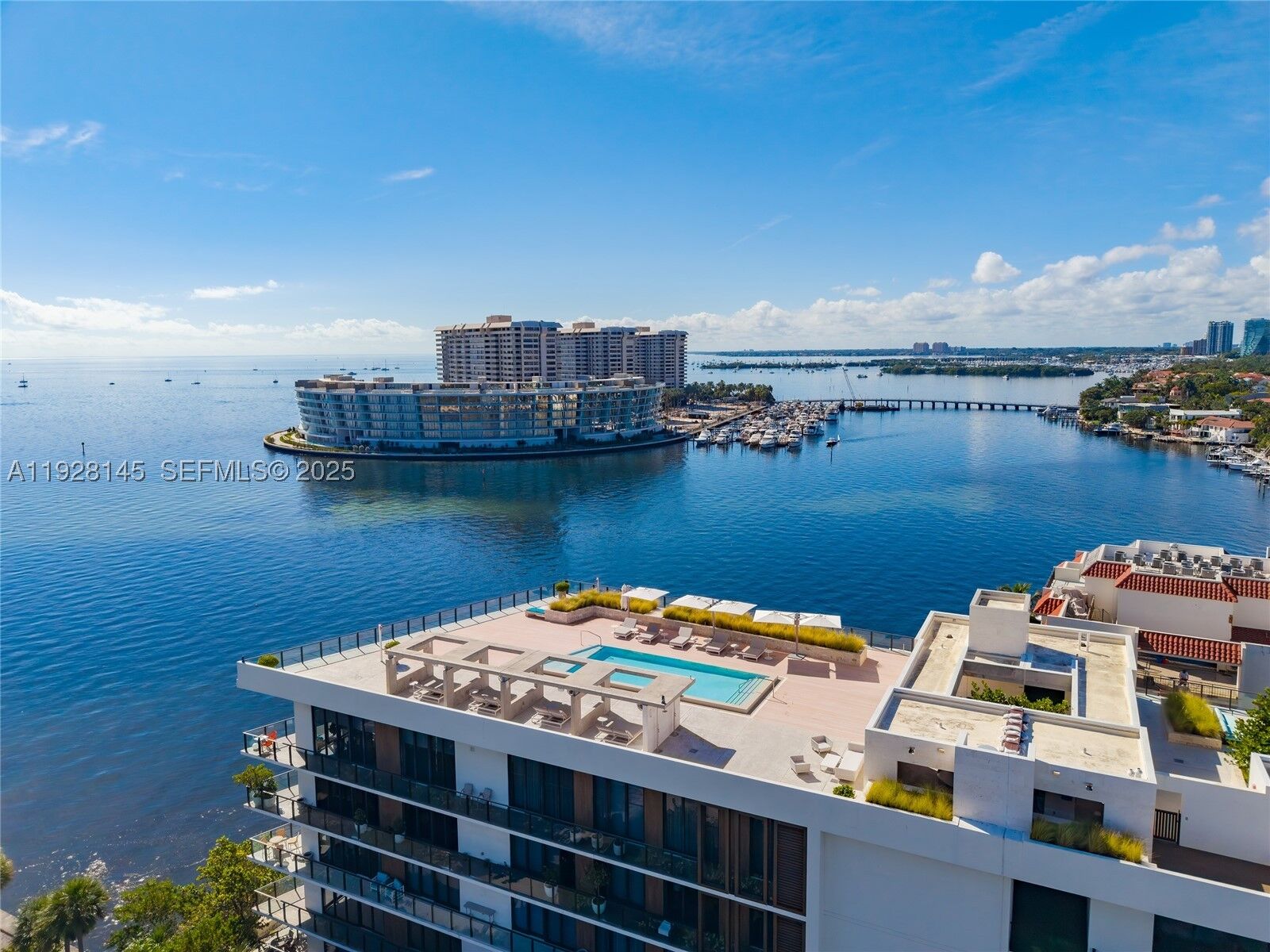 Property Photo:  3581 E Glencoe St 403  FL 33133 