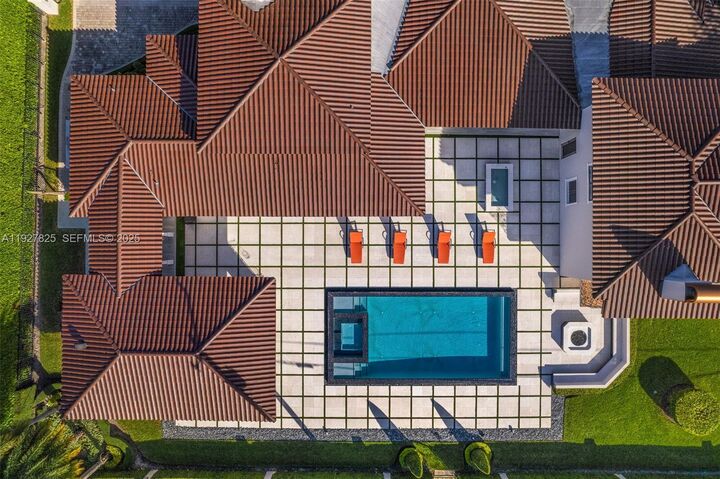 Property Photo: 3310 Granada Blvd FL 33134