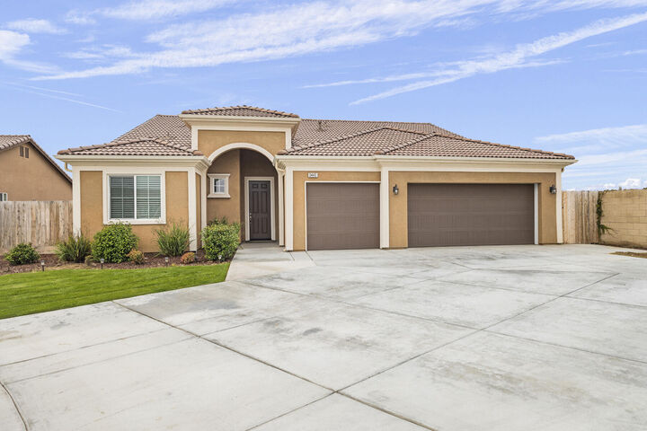 Property Photo: 3445 N Atwood Court CA 93291