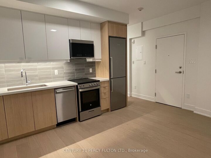 Photo de la propriété:  320 Roncesvalles Avenue 3  ON M6R 2M7 