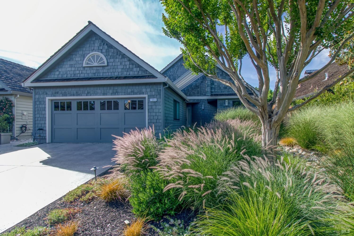 Property Photo: 1914 Oak Circle CA 94599