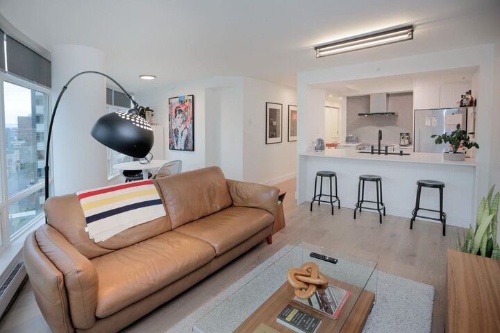 1288 Alberni Street 703  Vancouver BC V6E 4N5 photo