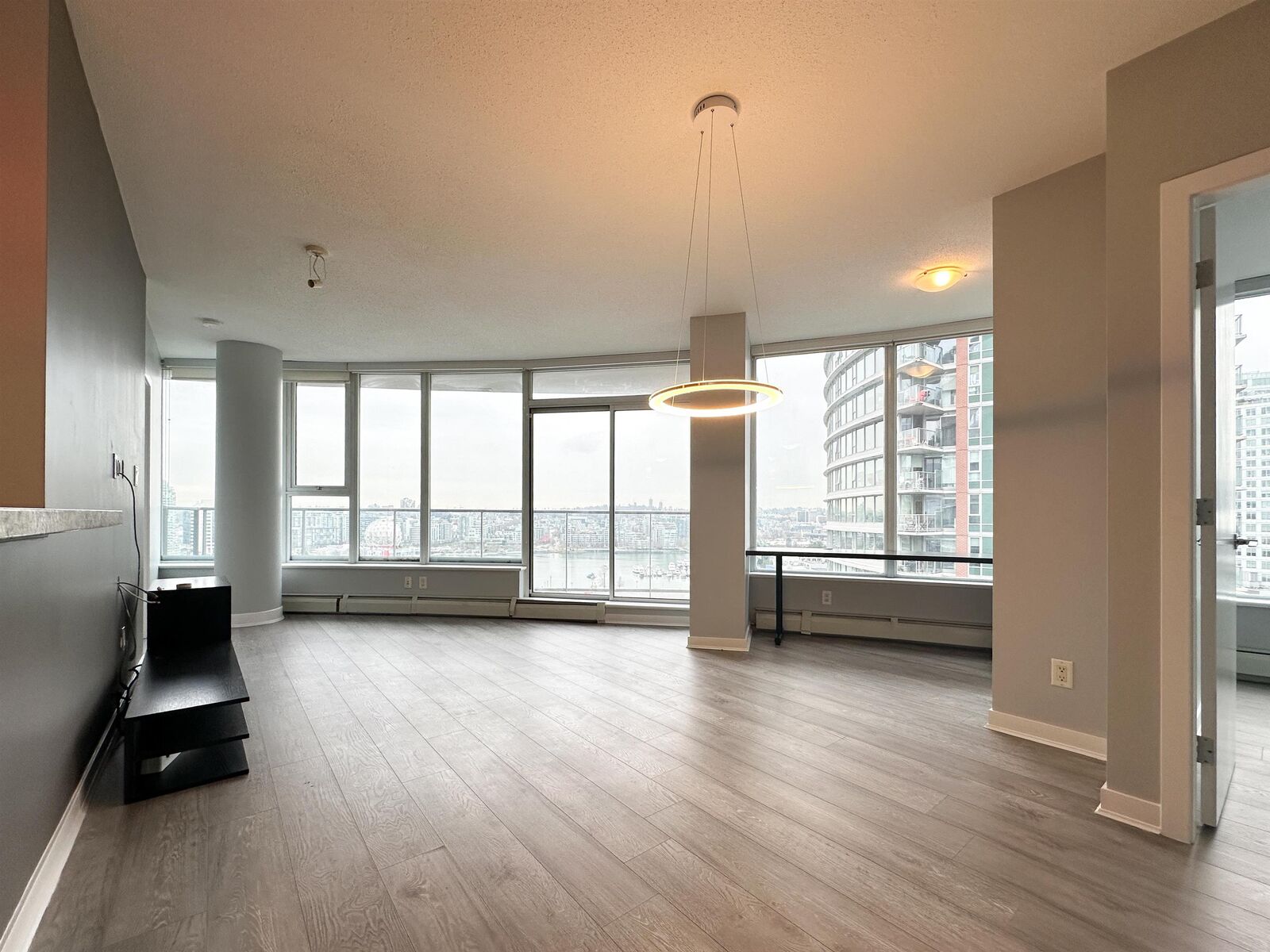 Property Photo:  58 Keefer Place 2202  BC V6B 0B8 