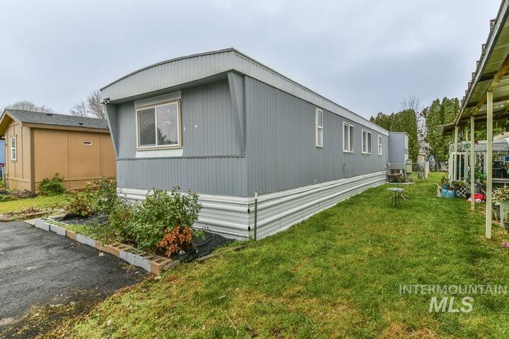 Property Photo:  1401 W Flamingo 80  ID 83651 