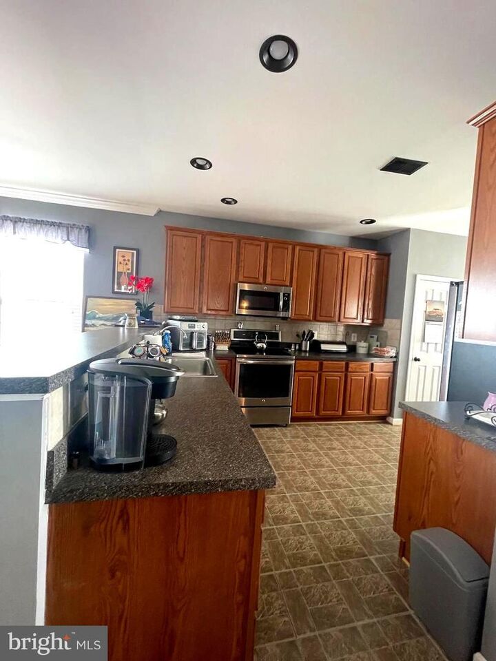 Property Photo:  3704 Russett Maple Court  VA 22025 