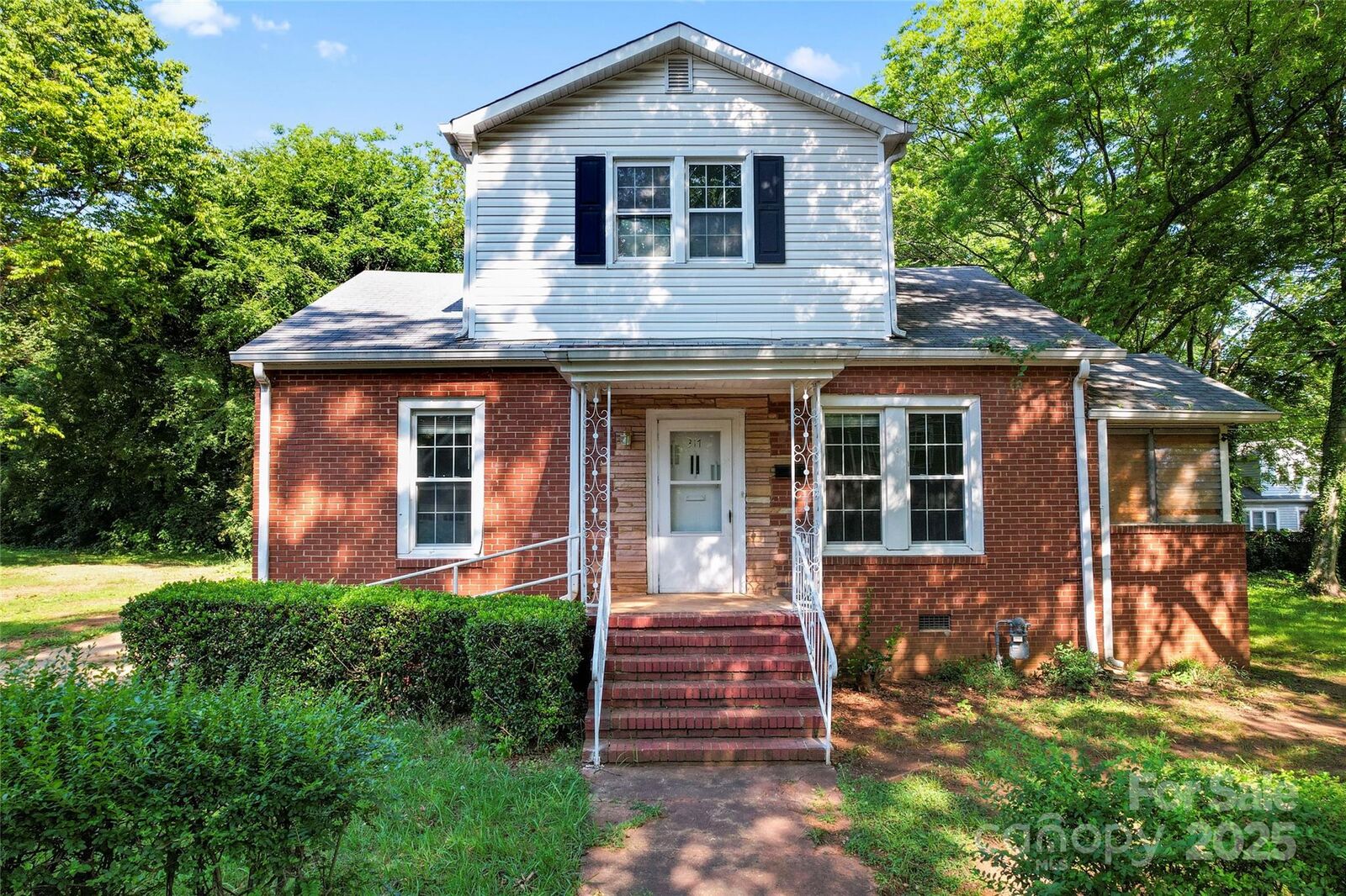 Property Photo: 317 Campus Street NC 28216