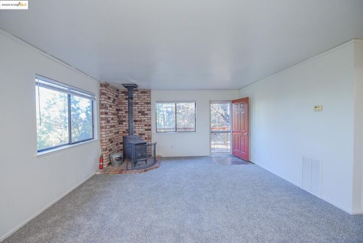 Property Photo: 16460 Caddo Cir CA 95370