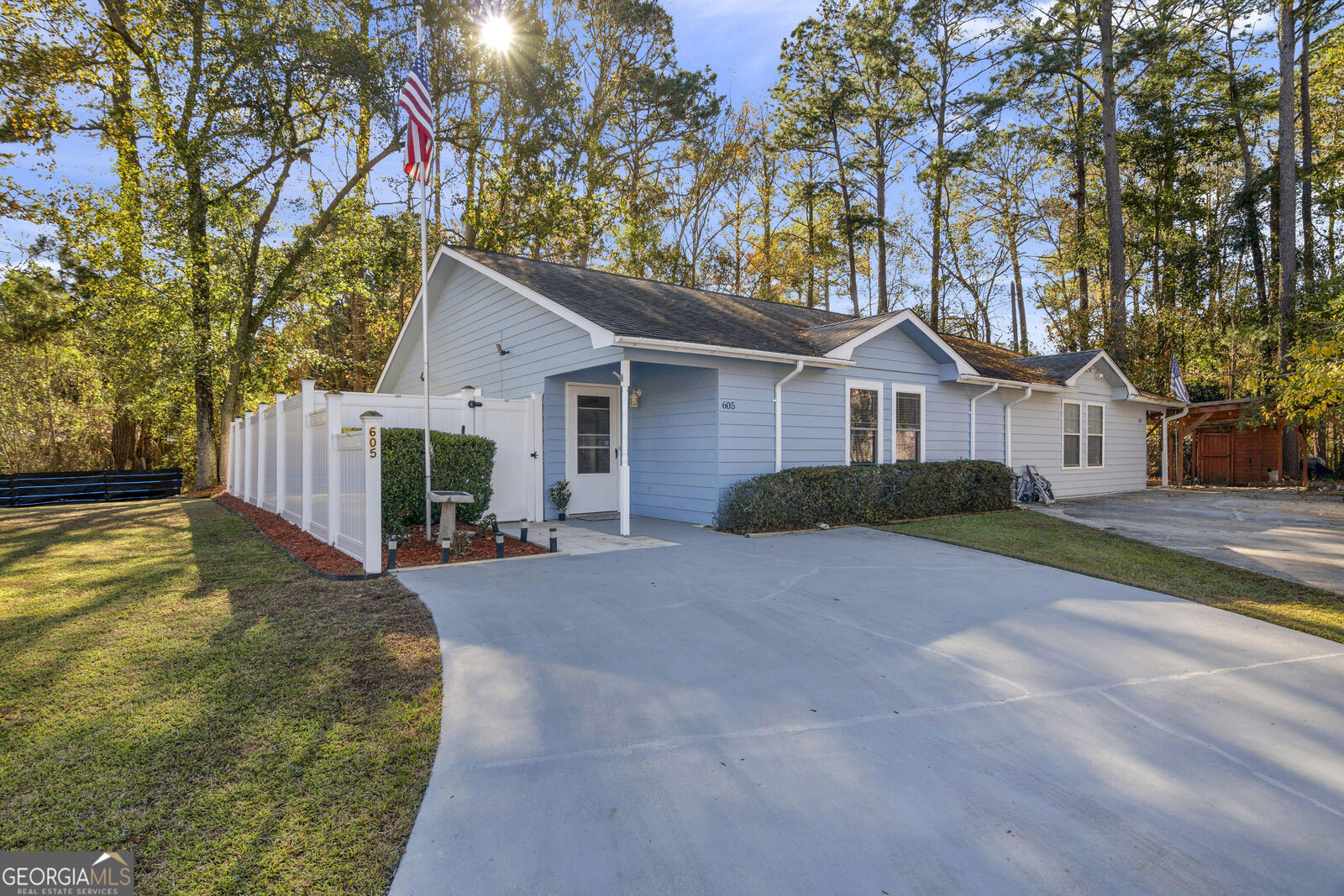 Property Photo:  605 Palmetto Trace  GA 31313 