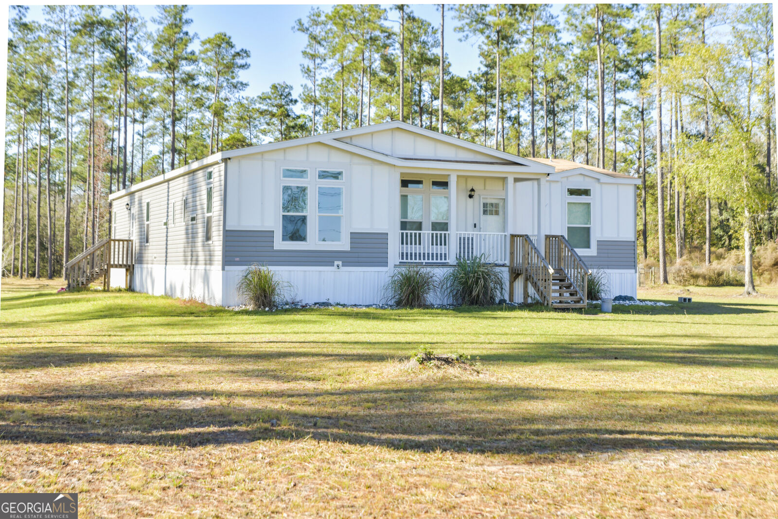 Property Photo: 978 Springhill Road S GA 31548