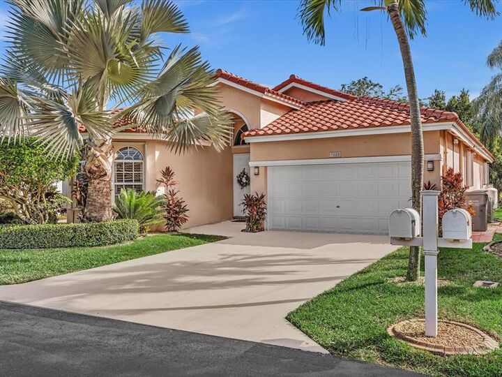 Property Photo: 3580 Canary Palm Ct FL 33069