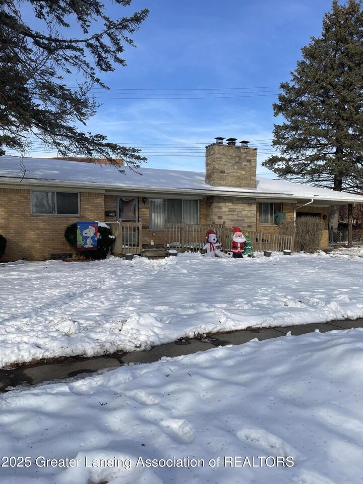 Property Photo:  1534 Lenore Avenue  MI 48910 