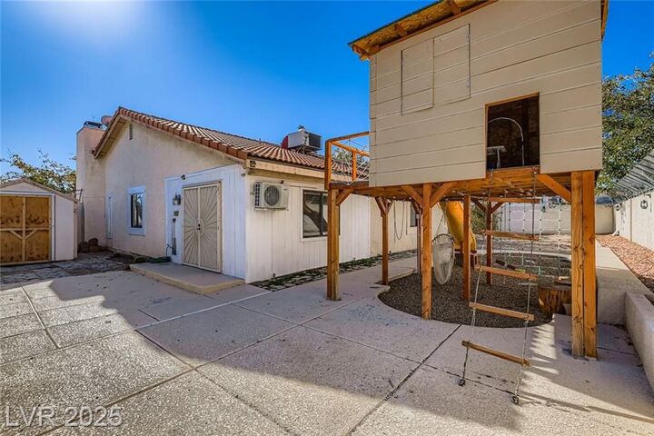 Property Photo: 5412 Cory Place NV 89107