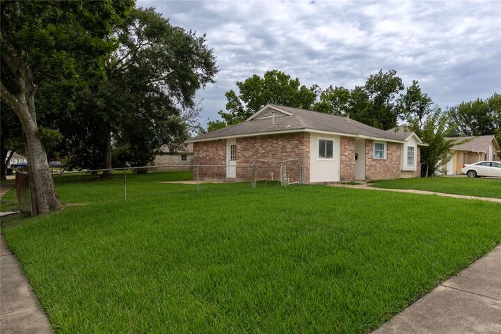 Property Photo: 12314 Flushing Meadows Drive TX 77089