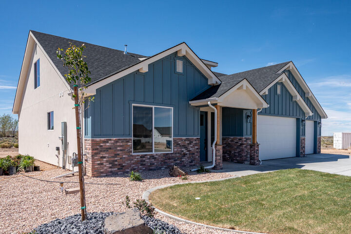 Property Photo:  4939 N 10 E  UT 84721 