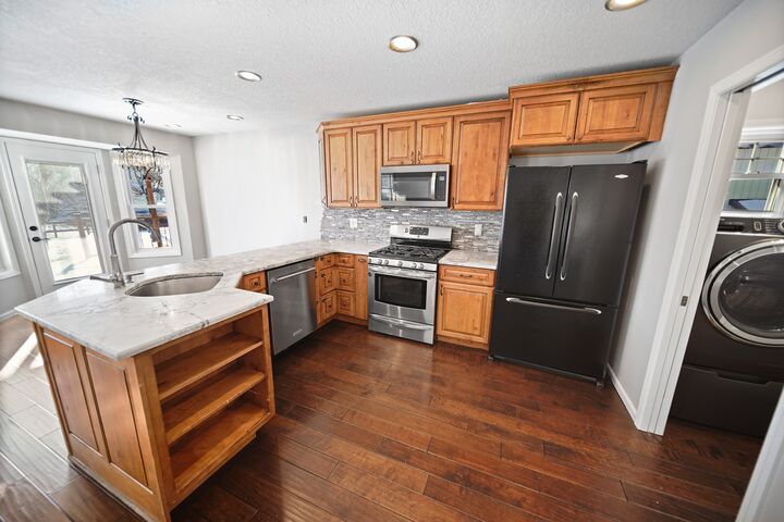 Property Photo:  306 Hubbell Street  IA 50243 