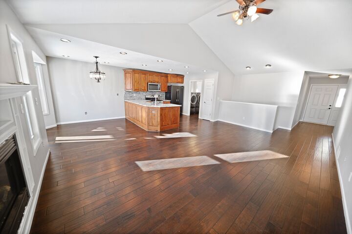 Property Photo:  306 Hubbell Street  IA 50243 