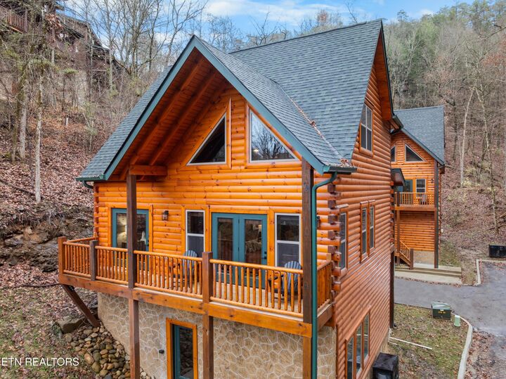 Property Photo: 2119 Valley Creek Way TN 37862