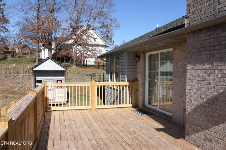 Property Photo:  729 Clydesdale Ave  TN 37865 