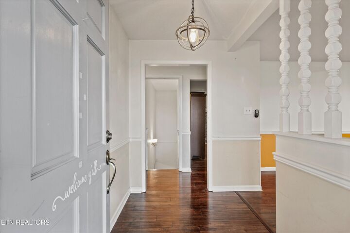 Property Photo:  729 Clydesdale Ave  TN 37865 