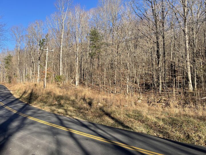 Property Photo:  2002 Dixie Bend Road  KY 42519 