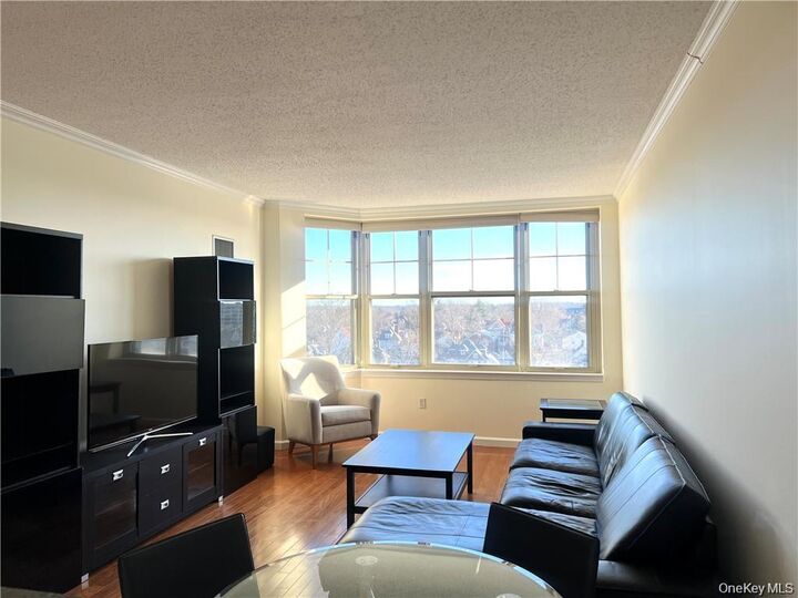 Property Photo: 300 Mamaroneck Avenue 718 NY 10605